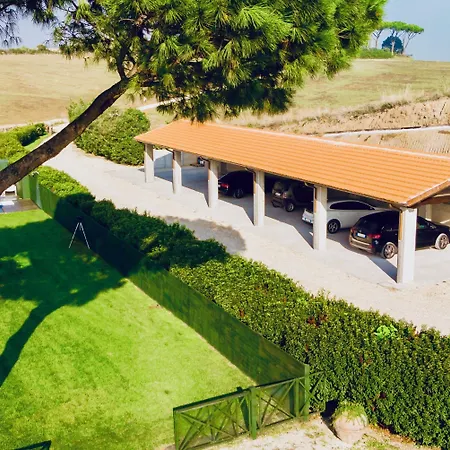 Tenuta Capizucchi Aparthotel 4*